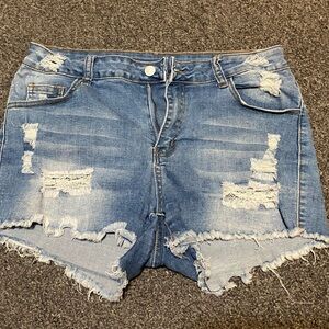 XL denim distressed shorts women medium wash